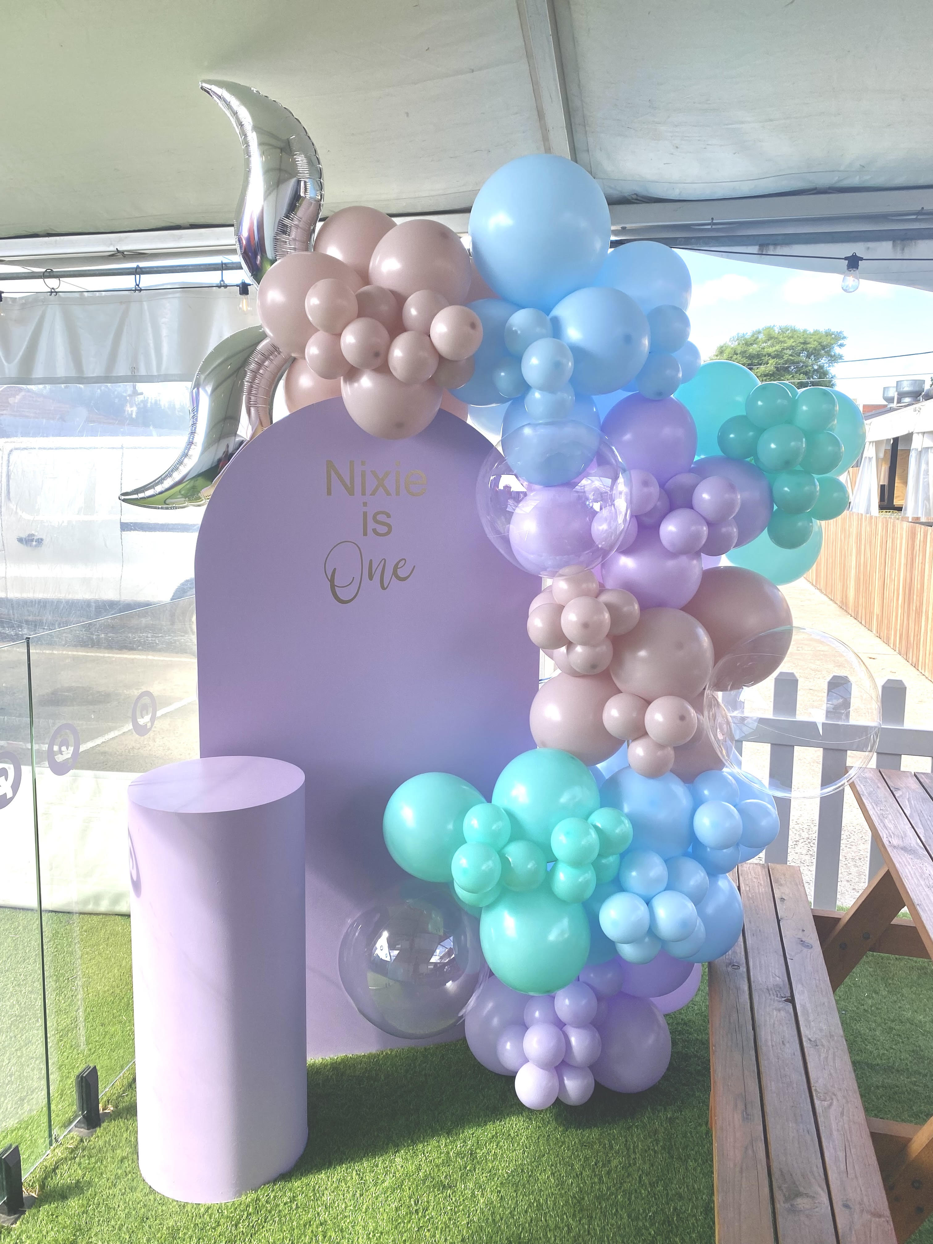 Backdrop, Balloon Garland, and Cake Stand Package